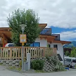 Heissl Apartment *