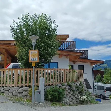 Heissl Apartament *